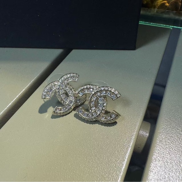 Chanel earrings✨ - Picture 4 of 6